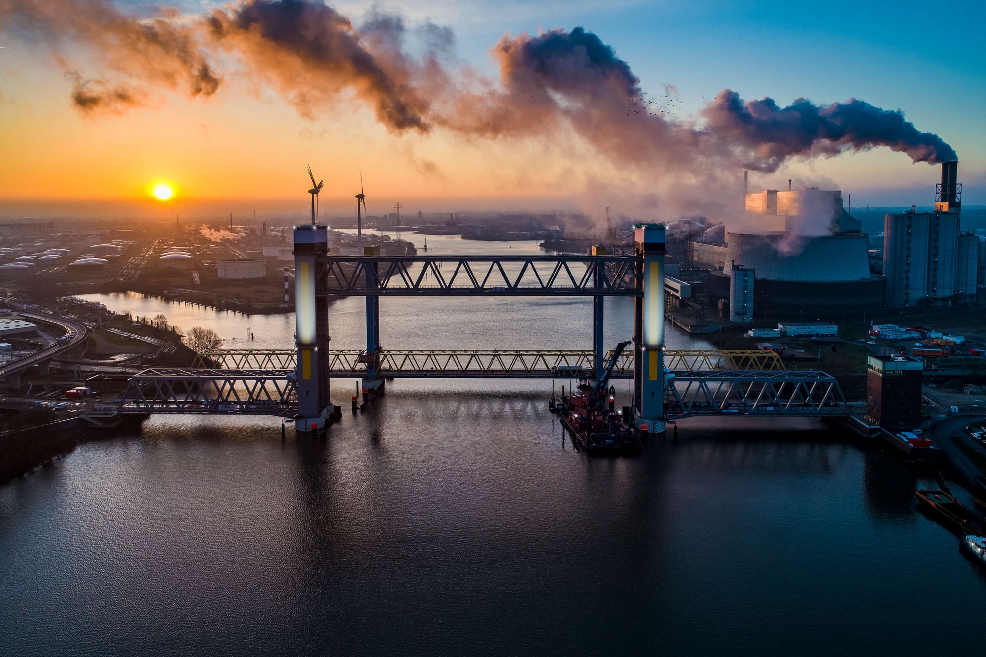 Kattwyk Bridge at dawn in Hamburg