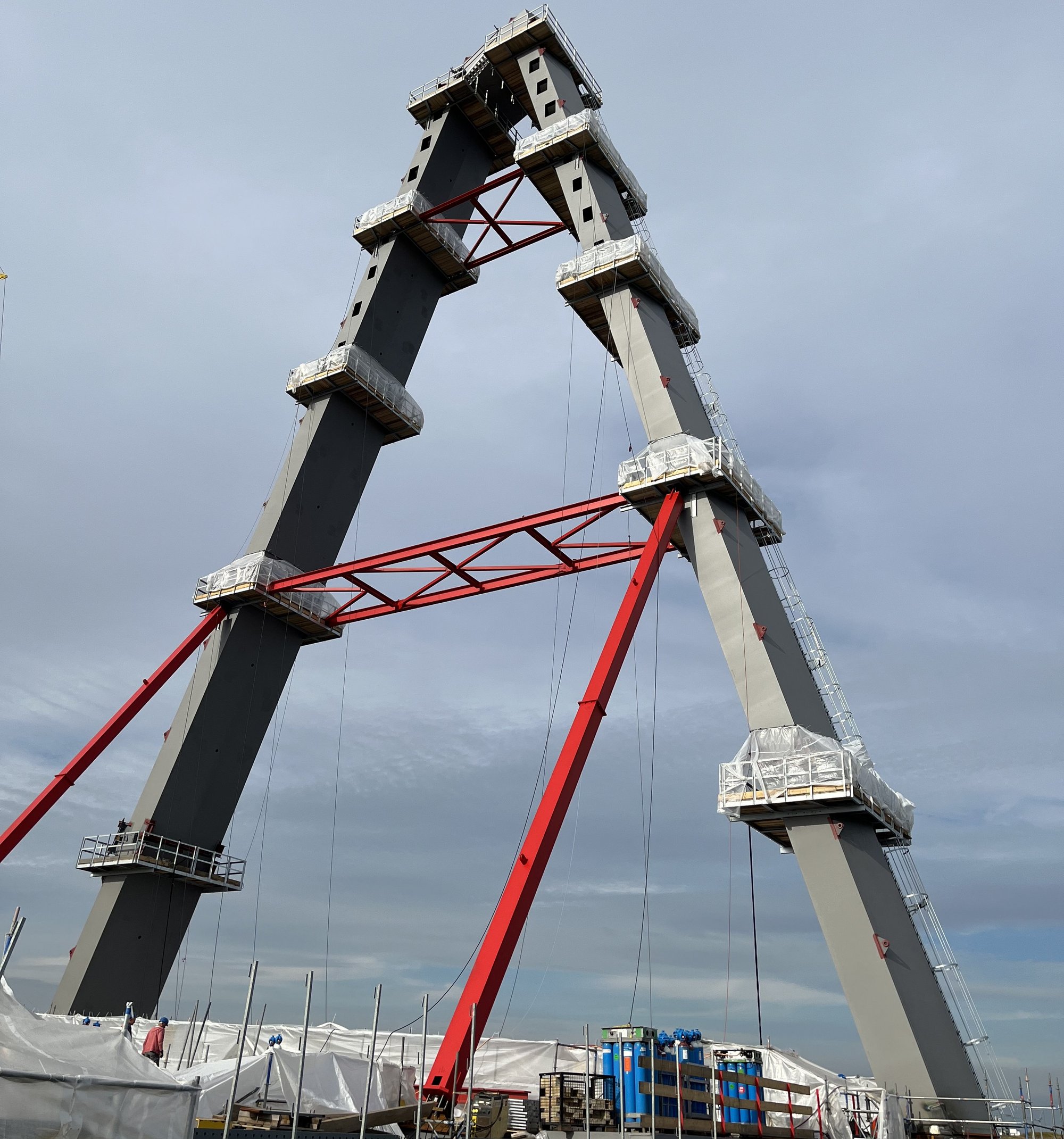 Montage Pylon Achse der Rheinbrücke