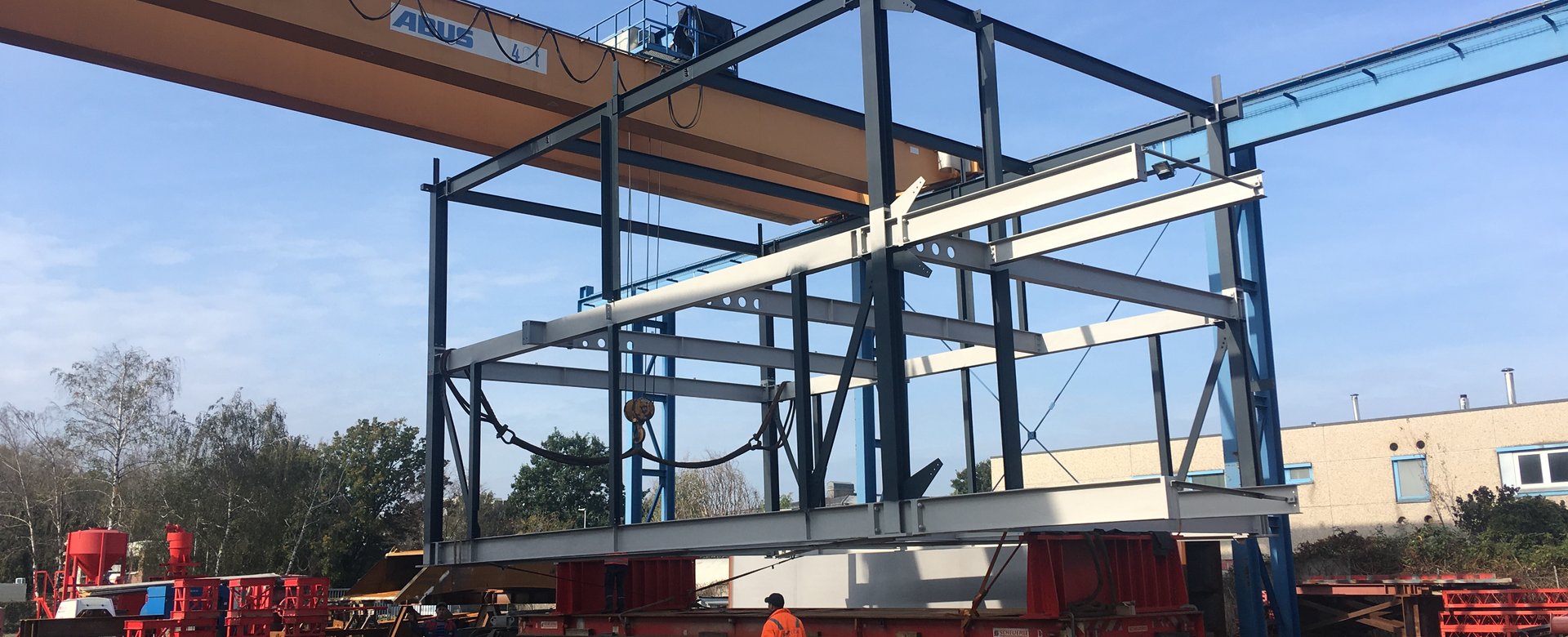 Gerüststruktur des späteren Gebäudes „Space Cube“