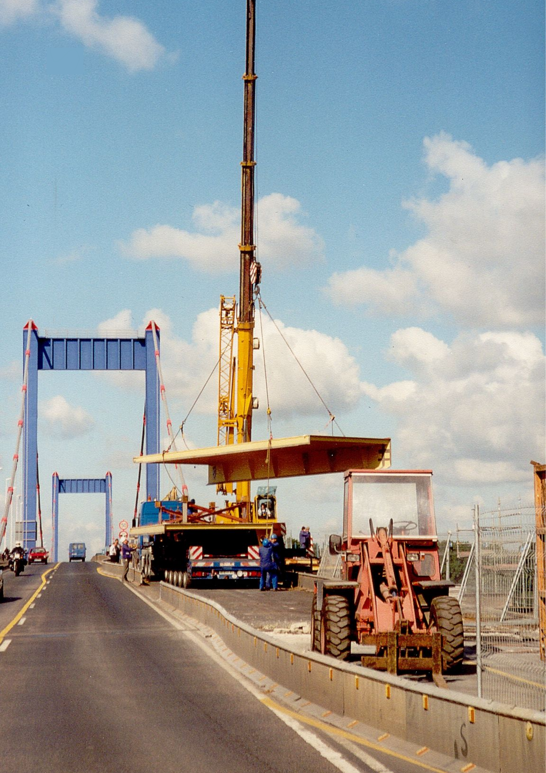 Aktive Bauarbeiten der Friedrich-Ebert-Brücke