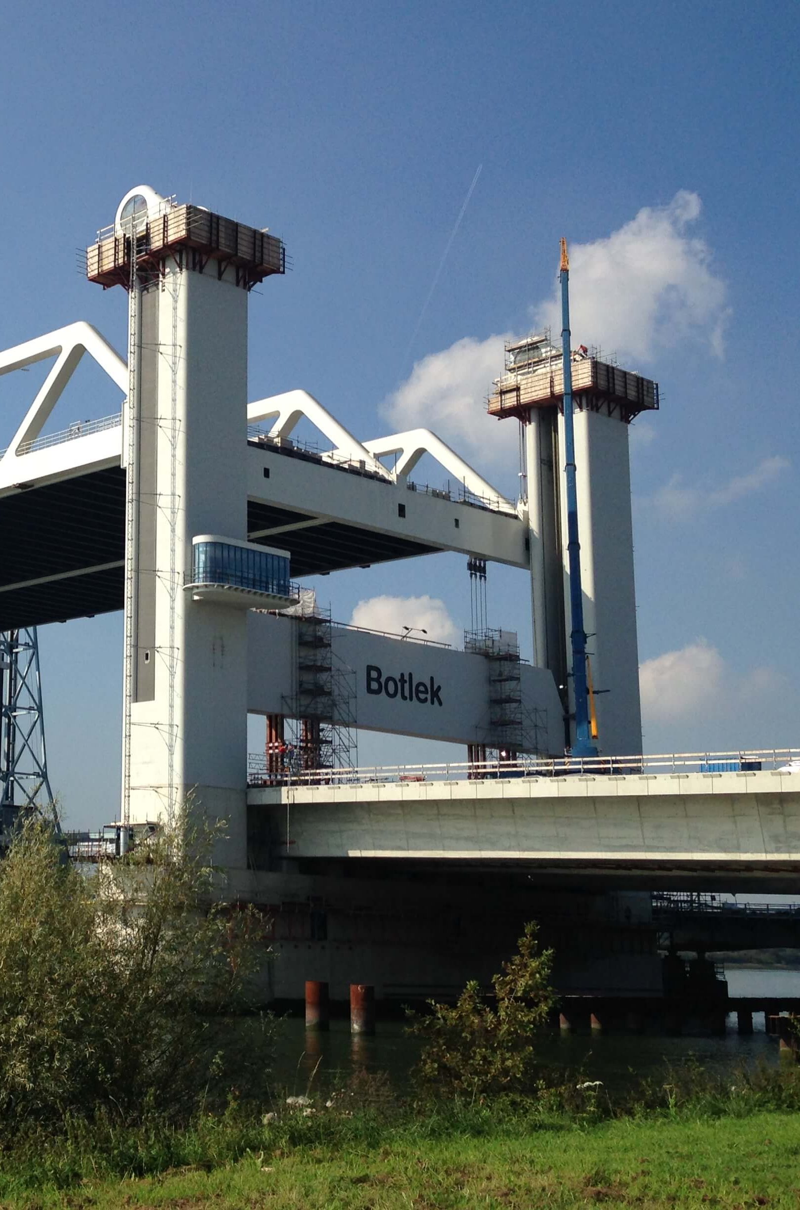 Teilansicht Botlek Brücke in Rotterdam