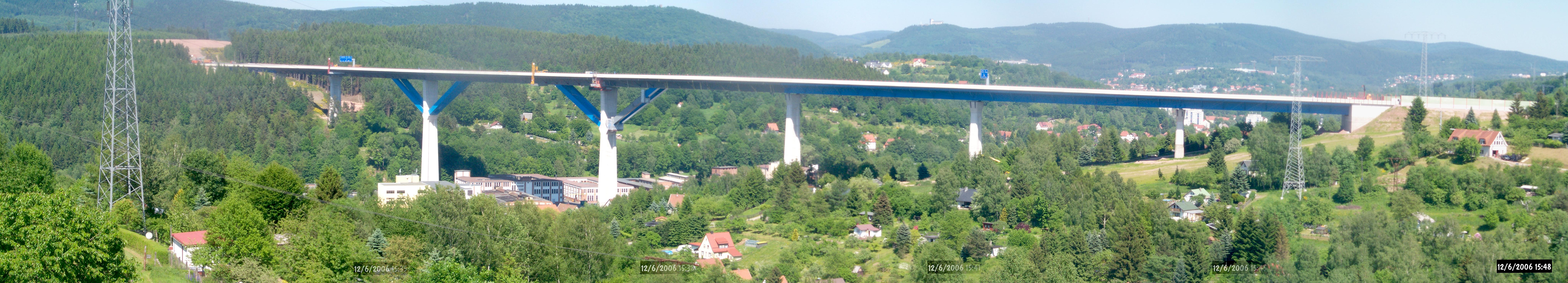 Haseltalbrücke aus Entfernung Suhl