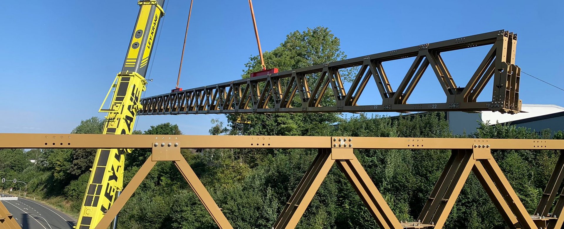 Aufbau Behelfsbrücke Meinerzhagen